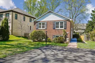 6904 Chelsea Rd, McLean, VA 22101 - Photo 1