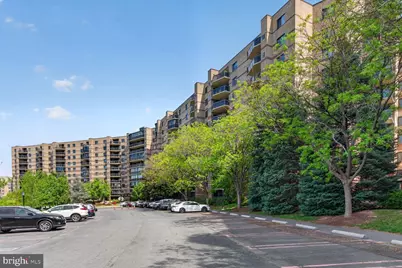 8340 Greensboro Drive #425, McLean, VA 22102 - Photo 1