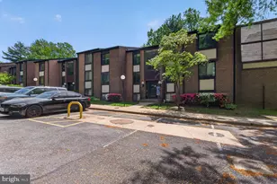 9725 Kings Crown Ct, Fairfax, VA 22031 - Photo 1