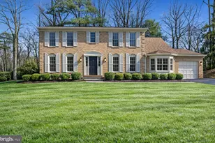7718 Bridle Path Ln, McLean, VA 22102 - Photo 1