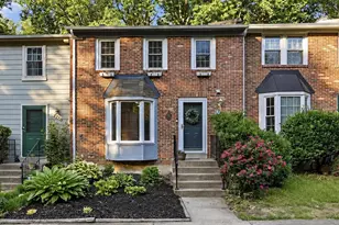 5723 Walnut Wood Ln, Burke, VA 22015 - Photo 1