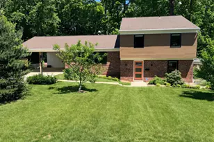 6131 Sherborn Ln, Springfield, VA 22152 - Photo 1