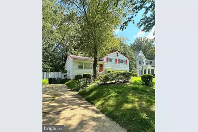 909 Cottage Street SW, Vienna, VA 22180 - Photo 1