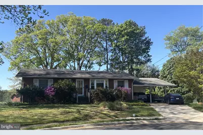 608 Roberts Drive NW, Vienna, VA 22180 - Photo 1