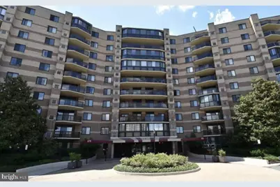 8370 Greensboro Drive #514, McLean, VA 22102 - Photo 1