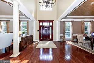 2822 Norborne Pl, Oakton, VA 22124 - Photo 2