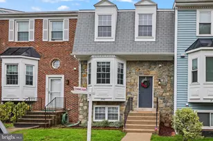 3740 Broomsedge Ct, Fairfax, VA 22033 - Photo 1