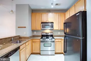 2665 Prosperity Ave, Fairfax, VA 22031 - Photo 20
