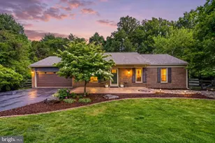 2605 Seskey Glen Ct, Herndon, VA 20171 - Photo 1