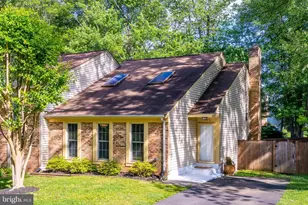10060 Wood Sorrels Ln, Burke, VA 22015 - Photo 1
