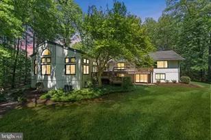 8000 Seven Hills Ct, Clifton, VA 20124 - Photo 4