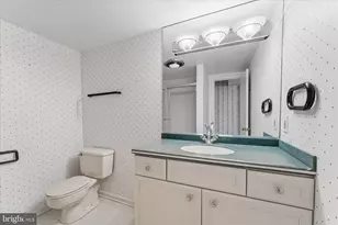 8000 Seven Hills Ct, Clifton, VA 20124 - Photo 46
