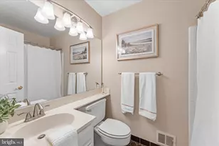 8000 Seven Hills Ct, Clifton, VA 20124 - Photo 36