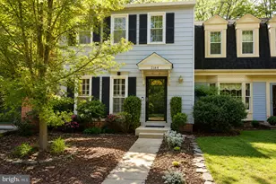 2184 Pond View Ct, Reston, VA 20191 - Photo 1