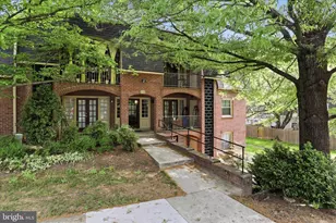 8110 Colony Point Rd, Springfield, VA 22152 - Photo 1