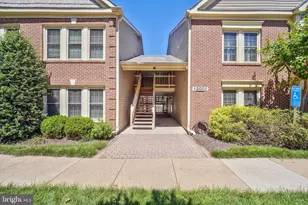 12002 Ridge Knoll Dr, Fairfax, VA 22033 - Photo 1