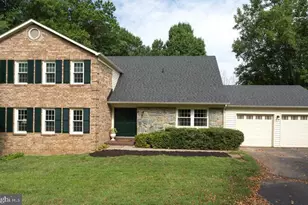 9025 Streamview Ln, Vienna, VA 22182 - Photo 1