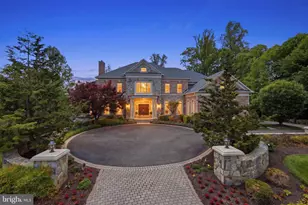 7818 Crownhurst Ct, McLean, VA 22102 - Photo 1