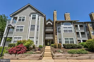 5601 Willoughby Newton Dr, Centreville, VA 20120 - Photo 1