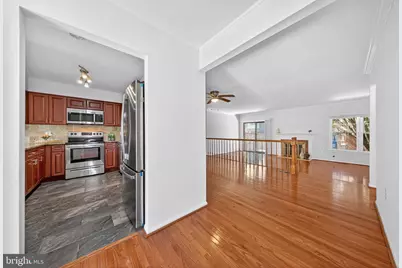 4867 Carriagepark Road, Fairfax, VA 22032 - Photo 8