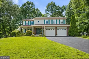 13300 Tuckaway Dr, Fairfax, VA 22033 - Photo 1