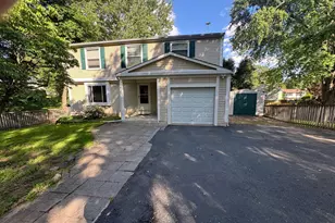 12827 Framingham Ct, Herndon, VA 20171 - Photo 1