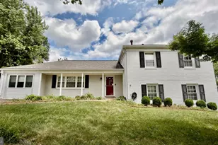 4217 Kincaid Ct, Chantilly, VA 20151 - Photo 1