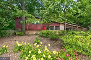 6018 Ridge View Dr, Alexandria, VA 22310 - Photo 1
