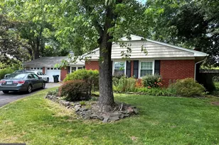 12811 Madeley Ct, Fairfax, VA 22033 - Photo 1