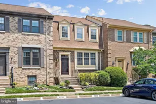 2885 Kelly Square, Vienna, VA 22181 - Photo 1