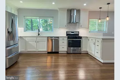 405 Wolftrap Road SE, Vienna, VA 22180 - Photo 1