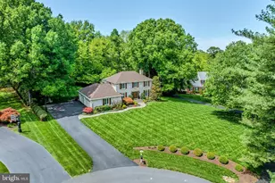 10904 Berryland Ct, Oakton, VA 22124 - Photo 1