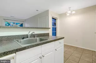 8639 Beekman Pl, Alexandria, VA 22309 - Photo 6