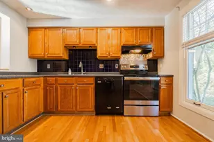 2911 Montauk Ct, Falls Church, VA 22042 - Photo 8