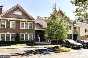 12010 Ridge Knoll Dr, Fairfax, VA 22033 - Photo 1