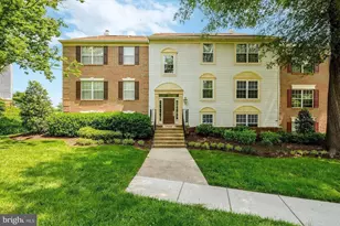12106 Green Leaf Ct, Fairfax, VA 22033 - Photo 1