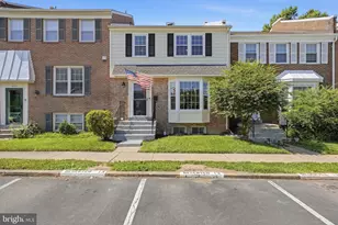 8074 Powderbrook Ln, Springfield, VA 22153 - Photo 1
