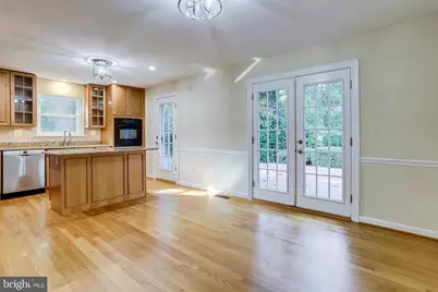 7321 Reddfield Court, Falls Church, VA 22043 - Photo 6