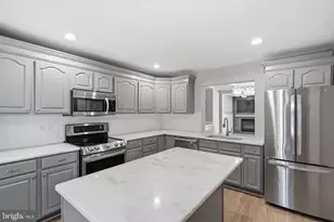 12087 Edgemere Cir, Reston, VA 20190 - Photo 1