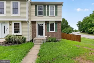 8700 Calvert Cliff Ct, Lorton, VA 22079 - Photo 1