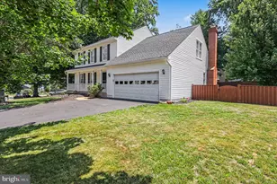 8019 Oak Bridge Ln, Fairfax Station, VA 22039 - Photo 1