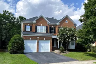25670 S Village Dr, Chantilly, VA 20152 - Photo 1