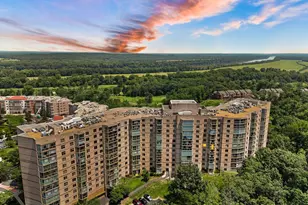 19385 Cypress Ridge Terrace, Leesburg, VA 20176 - Photo 1