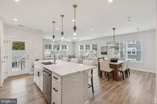 21630 Hawksbill High Cir, Sterling, VA 20164 - Photo 1