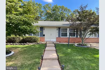 1006 S Greenthorn Avenue, Sterling, VA 20164 - Photo 1