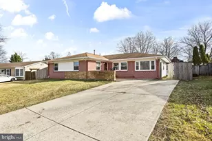 604 S Birch Street S, Sterling, VA 20164 - Photo 1