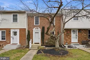 310 S 11th St, Purcellville, VA 20132 - Photo 1