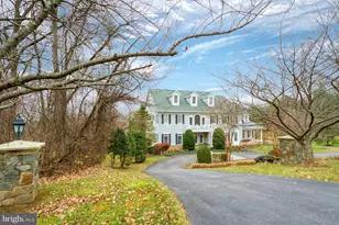 40398 Beacon Hill Dr, Leesburg, VA 20176 - Photo 1