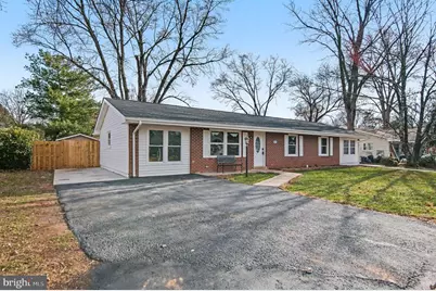 312 E Gordon Street, Sterling, VA 20164 - Photo 1