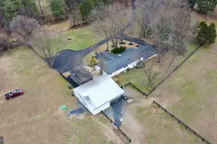 39362 Rickard Rd, Lovettsville, VA 20180 - Photo 1